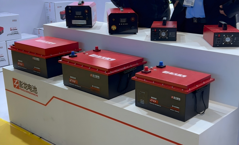 TZST 24V Lithium Truck Battery for Cold Weather Starting